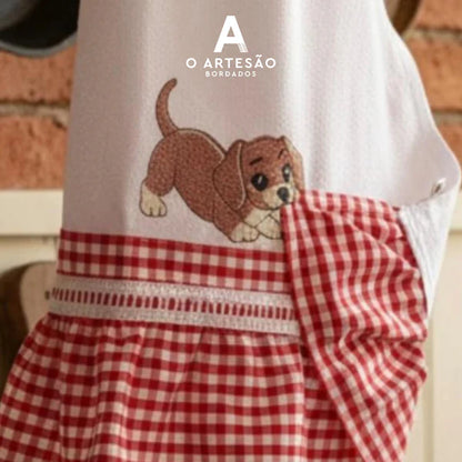 Matriz de Bordado Coleção Interativa Puxa Pano Cachorrinho Sapeca com Fundo de Tijolos