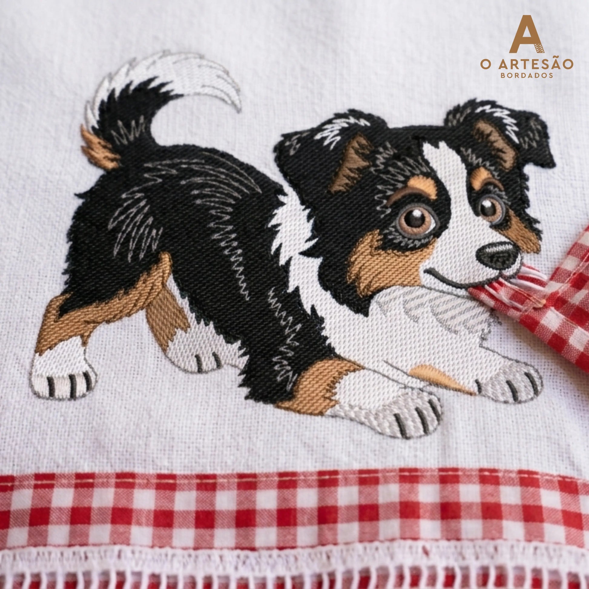 Pano e Prato com Matriz Burder Collie Puxando Pano Xadrez Vermelho