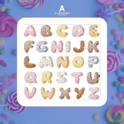 Pacote de Matrizes de Bordado Alfabeto Confeitaria em fundo de doces